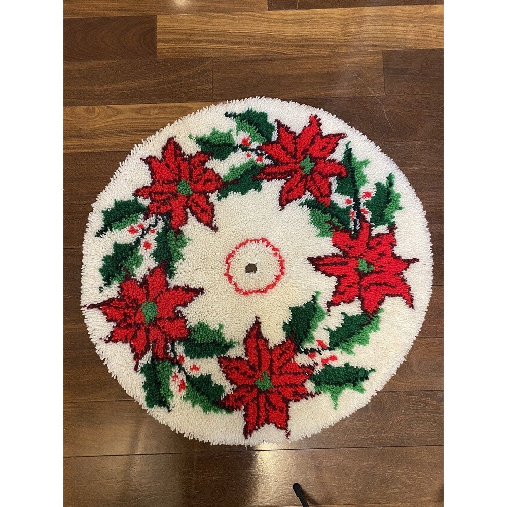 Christmas Tree Skirt Latch Hook Yarn Vintage Handmade 34" Poinsettia